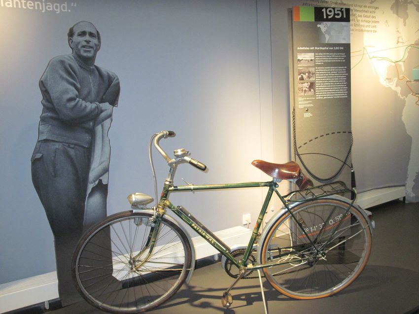 026 Heinz Helfgen 1951 mit dem Fahrrad um die Welt