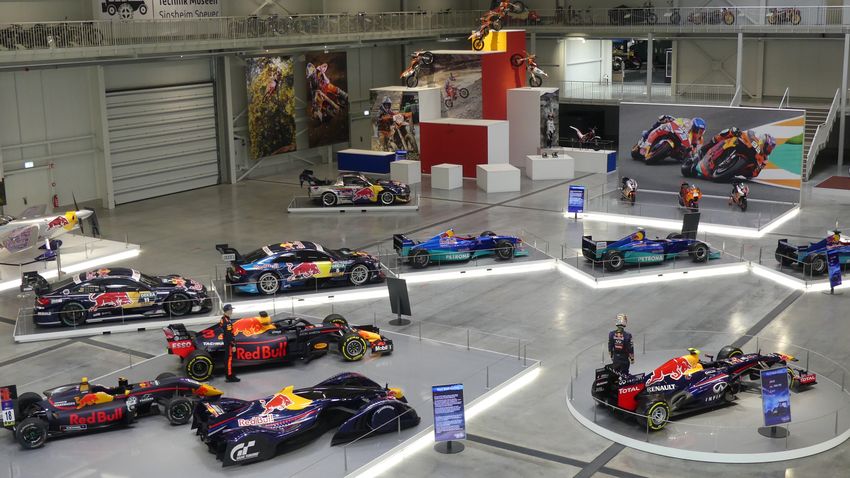022 Halle 3 Red Bull Ausstellung